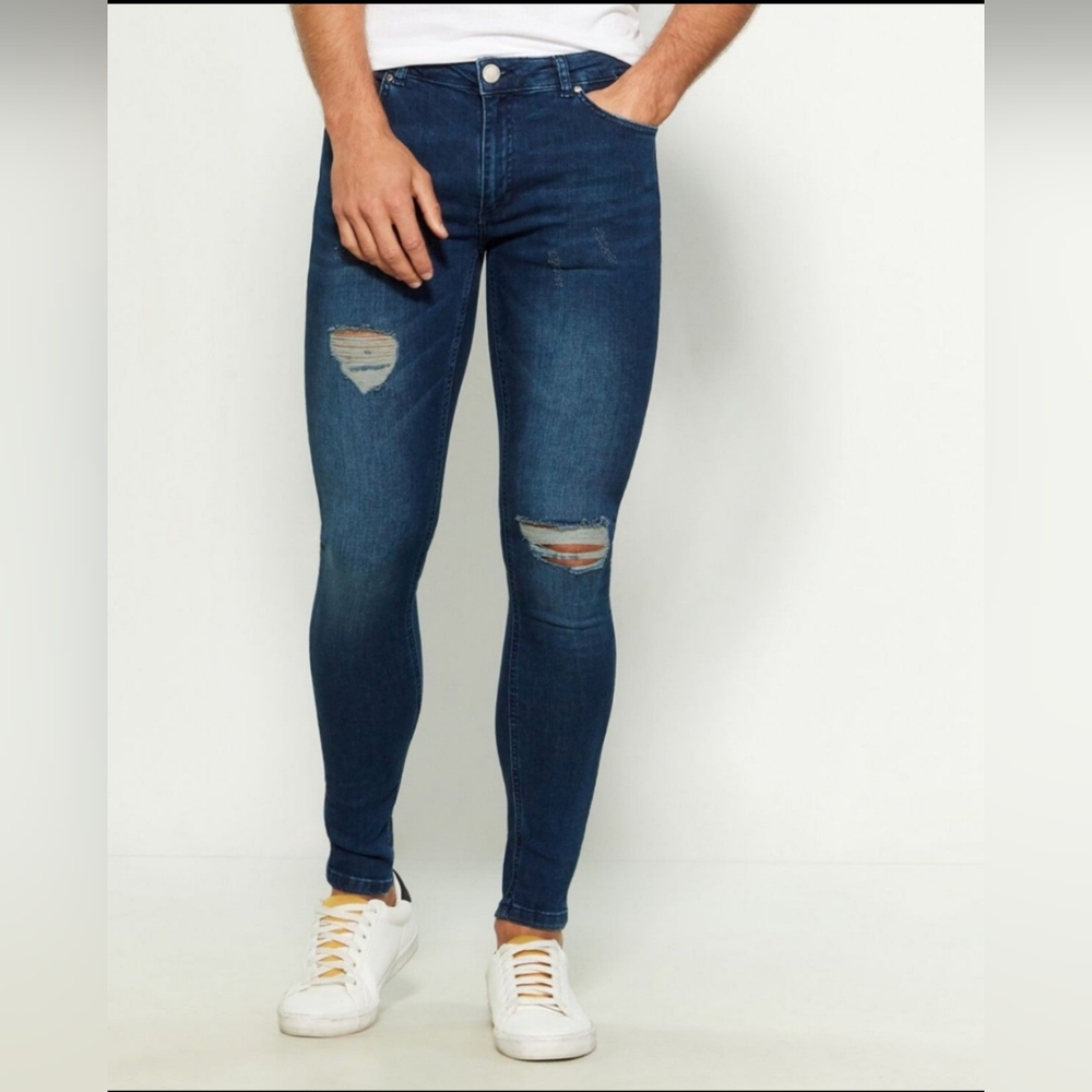 Criminal Damage Regent Spray Skinny Jeans